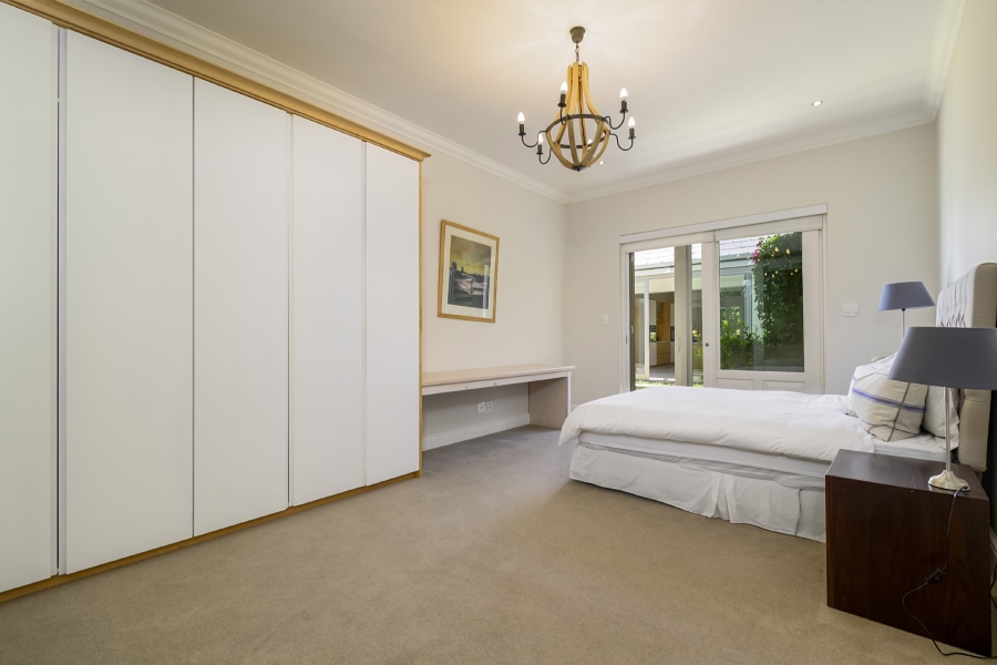 5 Bedroom Property for Sale in Constantia Western Cape